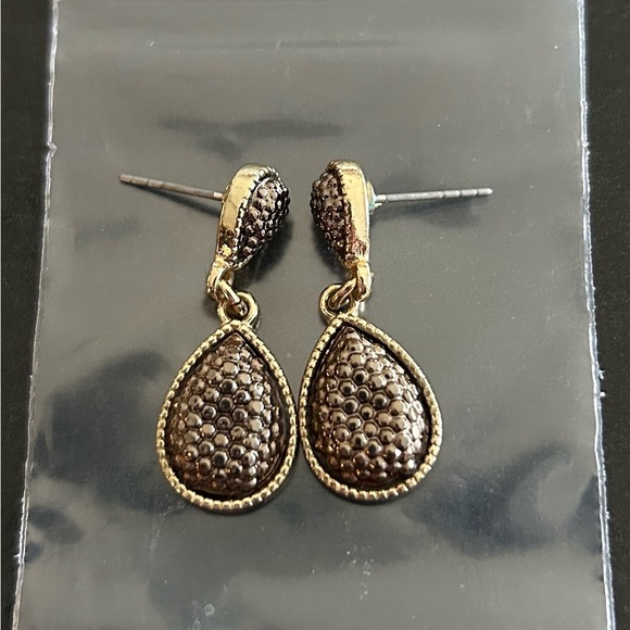 Jewelry - Gold Earrings
